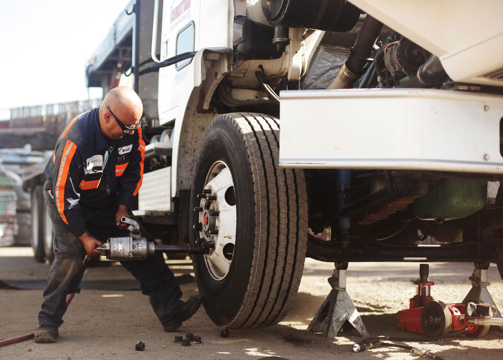 managed-mobile-commercial-truck-repair-1 managed-mobile-commercial-truck-repair-1